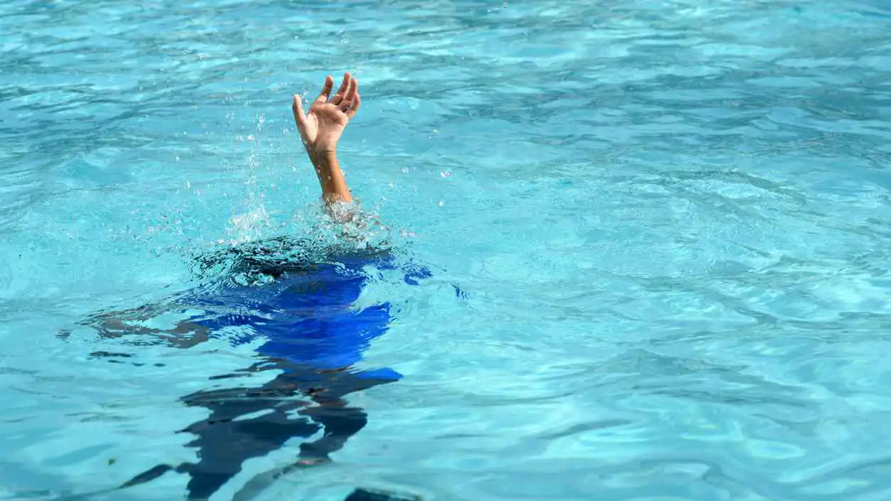 اليمن.. وفاة 3 طفلات غرقًا ببركة مياه مكشوفة في تعز