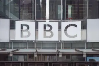 بعد قرن من البث.. إذاعة BBC توقف "الموجة الطويلة"