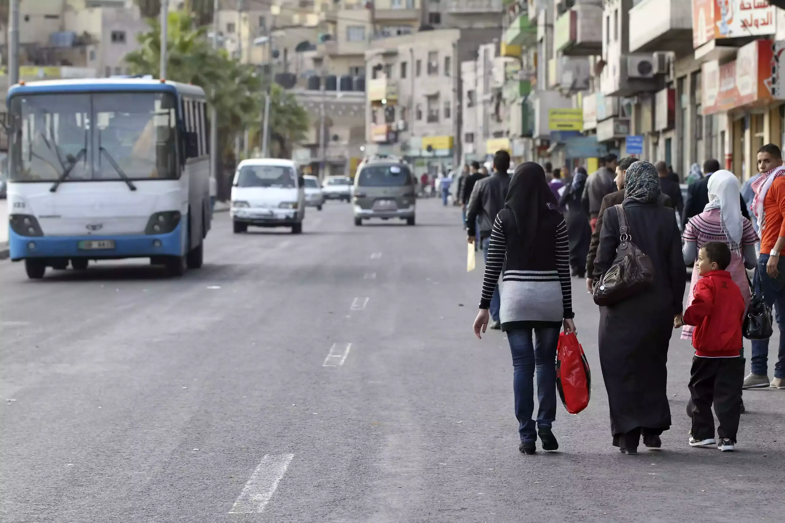 استطلاع صراحة نيوز: 1000 دينار للحياة المقبولة!.. هذا ما قاله الأردنيون (فيديو)