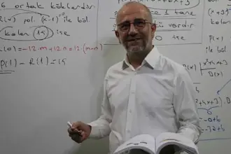 مدته 3 ثوان.. إعلان يجبر نتفليكس على تعويض معلّم تركي (فيديو)
