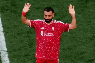بعد تصريحات الشناوي.. هل سيعود محمد صلاح إلى ليفربول؟