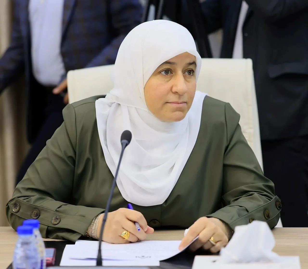 حريق في بناية النائب بيان المحسيري .. والنائب تشكر الأمن