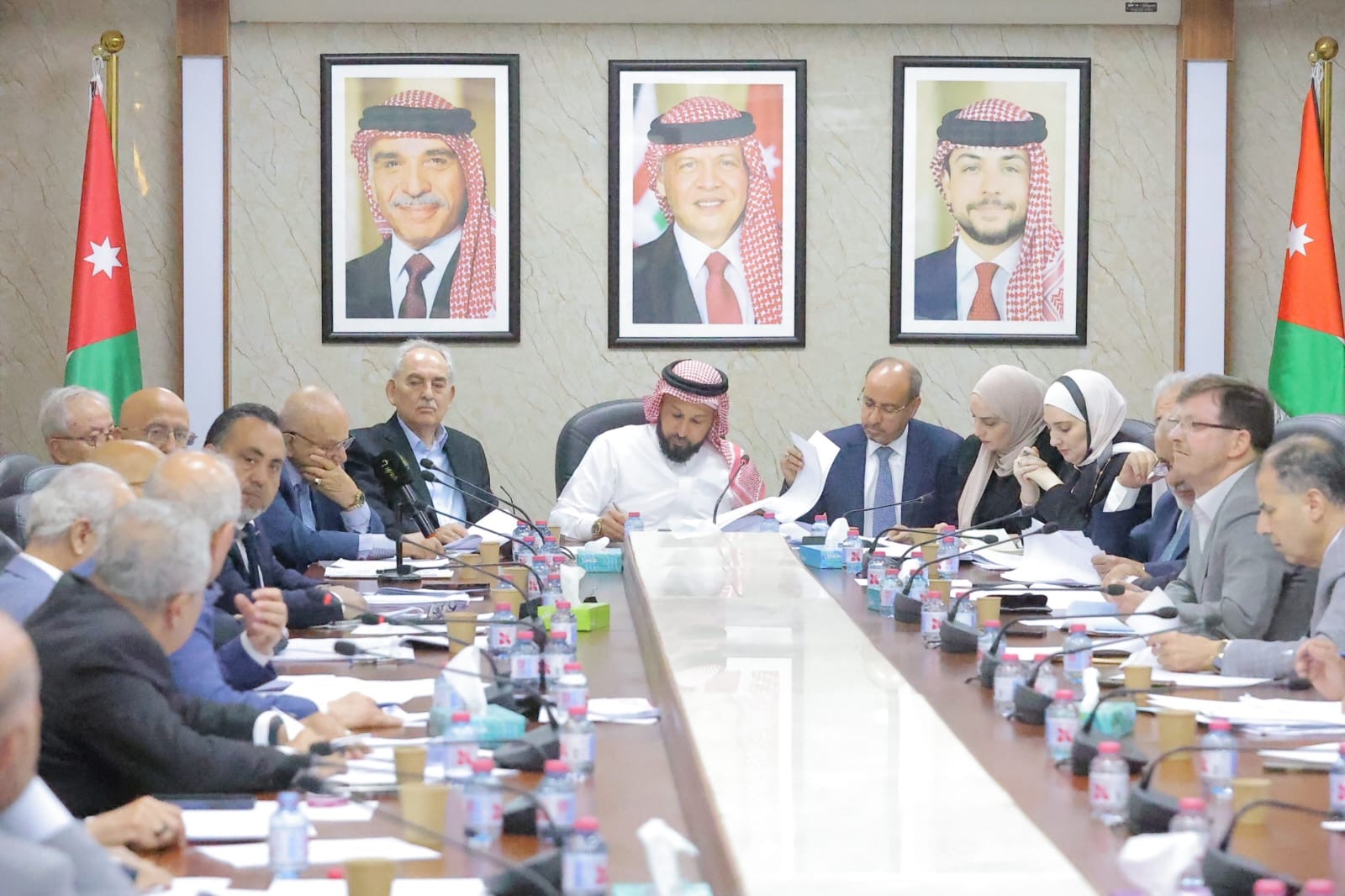 صورة حول : "التعليم النيابية" تستمع إلى مقترحات مجالس أمناء الجامعات الحكومية والخاصة حول مشروع القانون المعدل لقانون الجامعات الأردنية "التعليم النيابية" تستمع إلى مقترحات مجالس أمناء الجامعات الحكومية والخاصة حول مشروع القانون المعدل لقانون الجامعات الأردنية