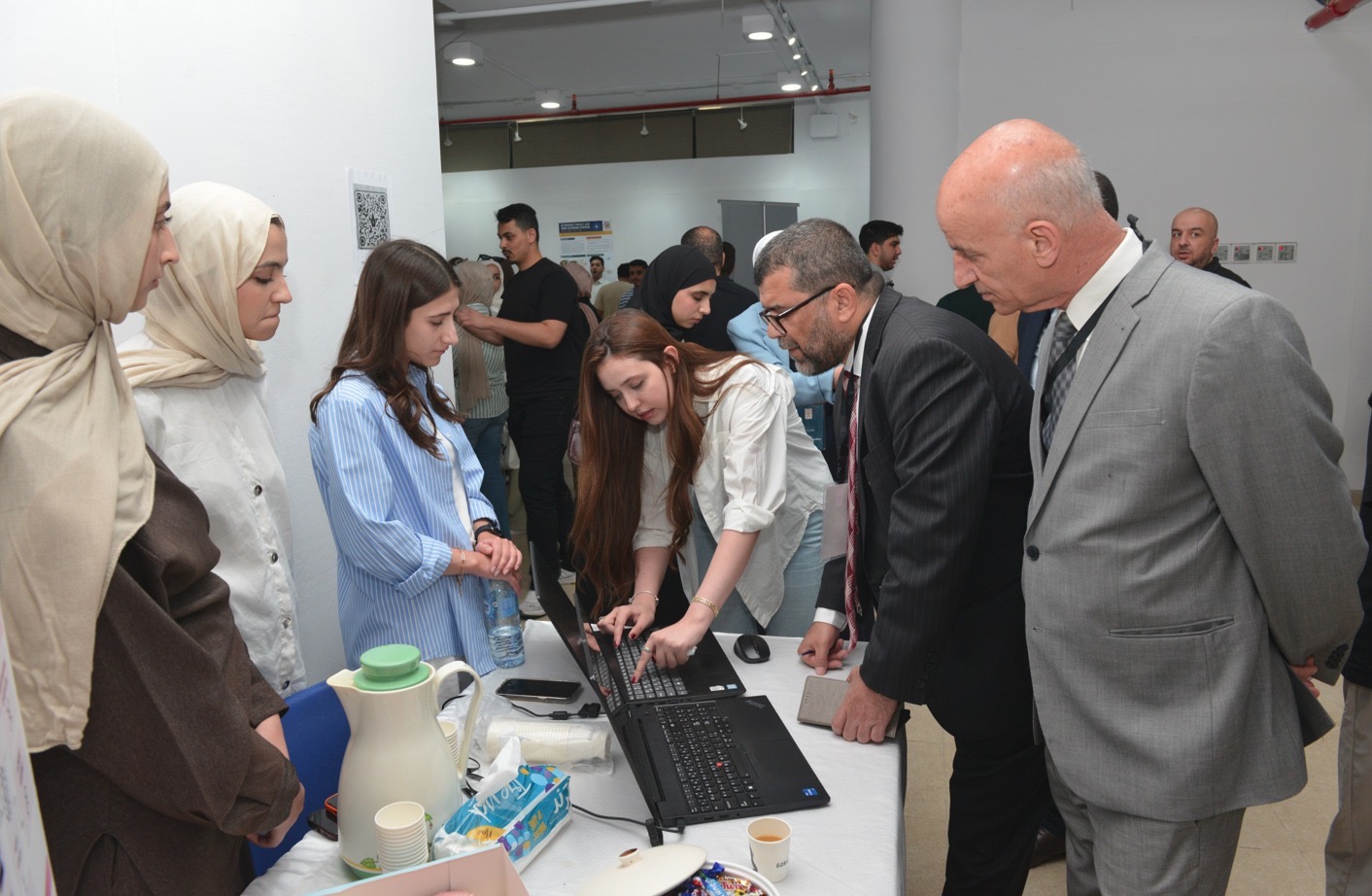 كلية تكنولوجيا المعلومات في جامعة البترا تنظم معرض "FIT Expo" بمشاركة 39 فريقًا طلابيًا