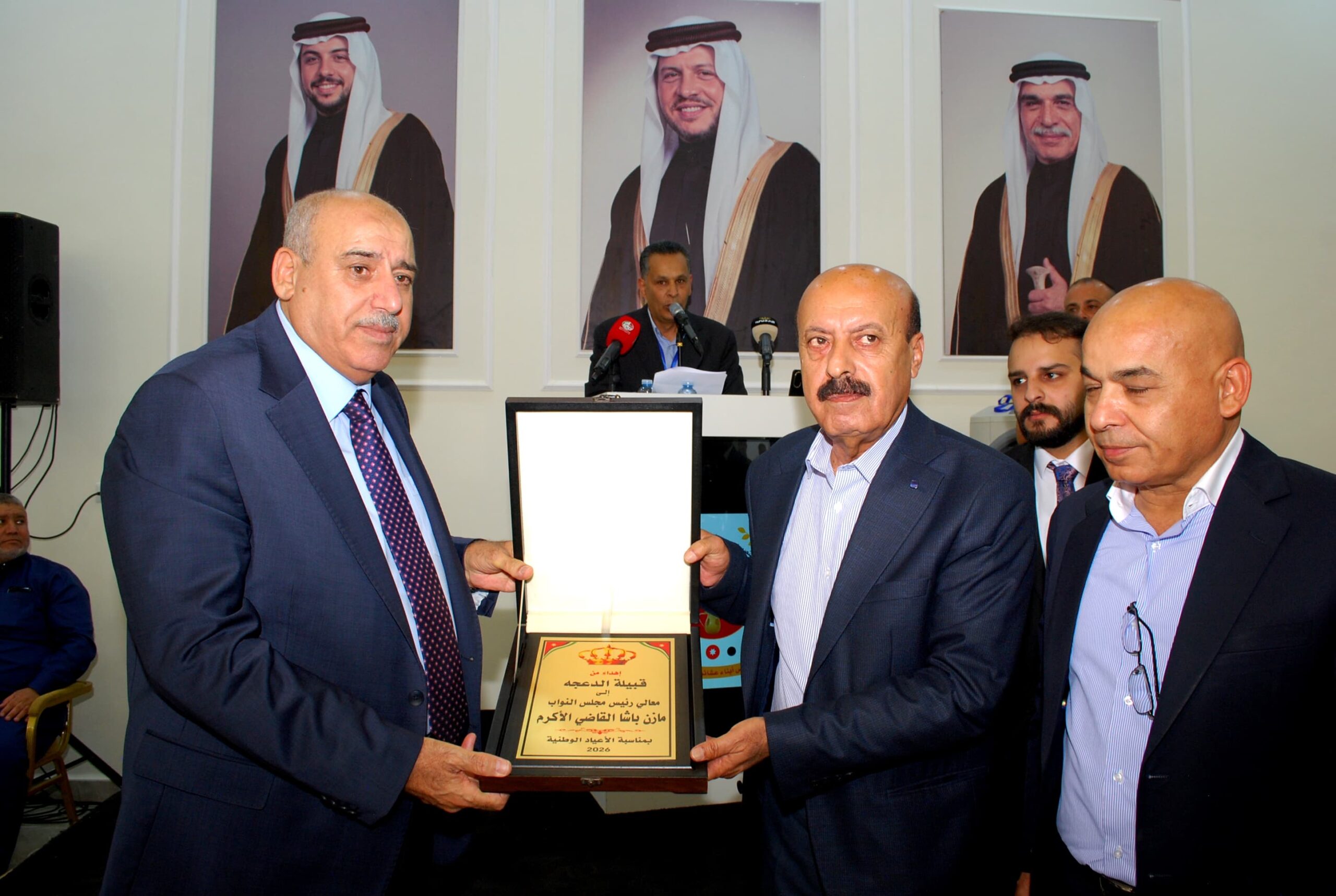 رئيس النواب يشارك عشائر الدعجة الاحتفال بالأعياد الوطنية