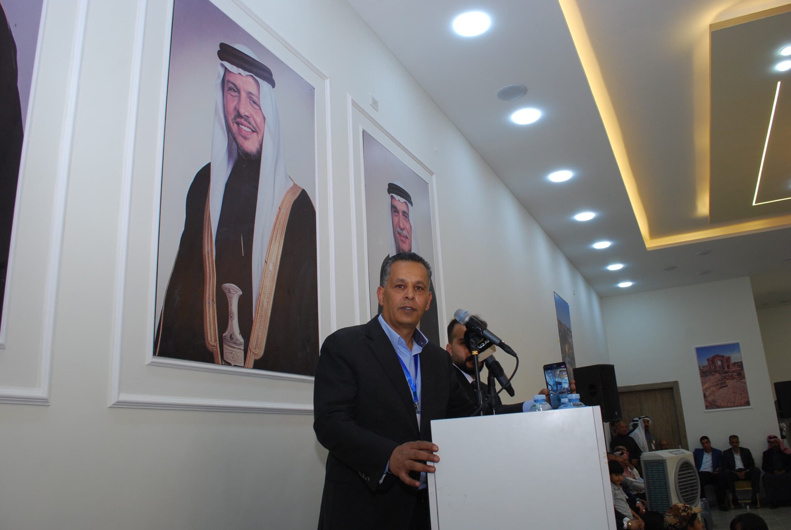 رئيس النواب يشارك عشائر الدعجة الاحتفال بالأعياد الوطنية