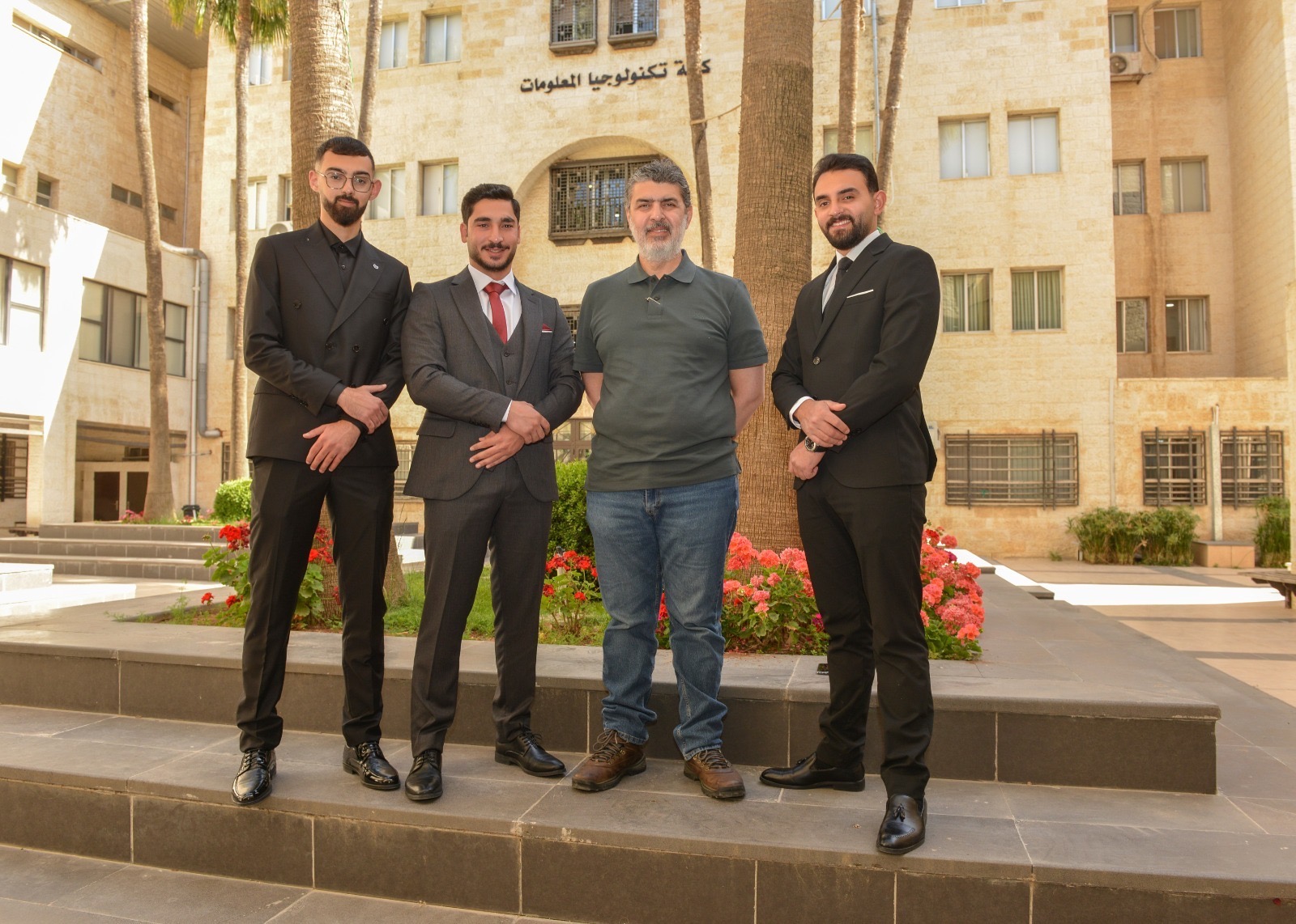 كلية تكنولوجيا المعلومات بجامعة البترا تطور نظامًا ذكيًا لفحص وترخيص المركبات
