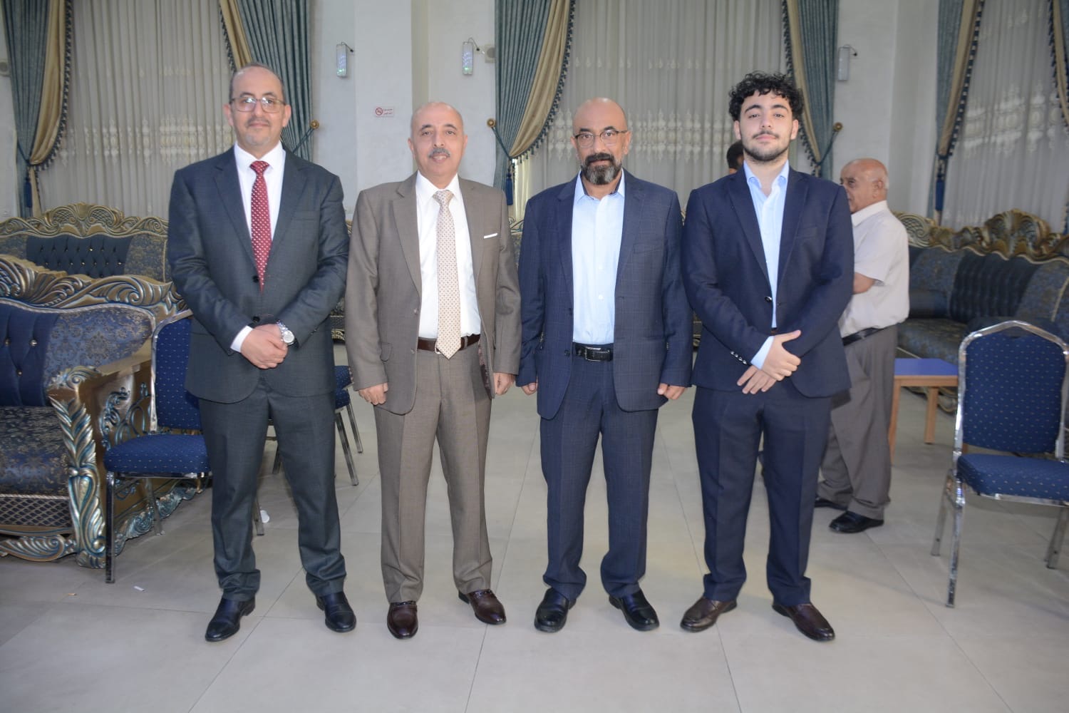 العدوان والعموش نسايب …… العدوان طلب والقلاب أعطى