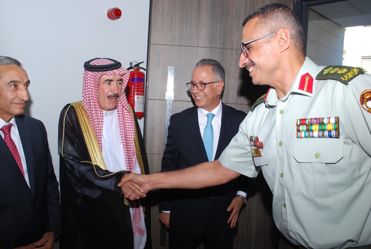 العزة والشوابكة نسايب.. دودين طلب وجابر اعطى- صور