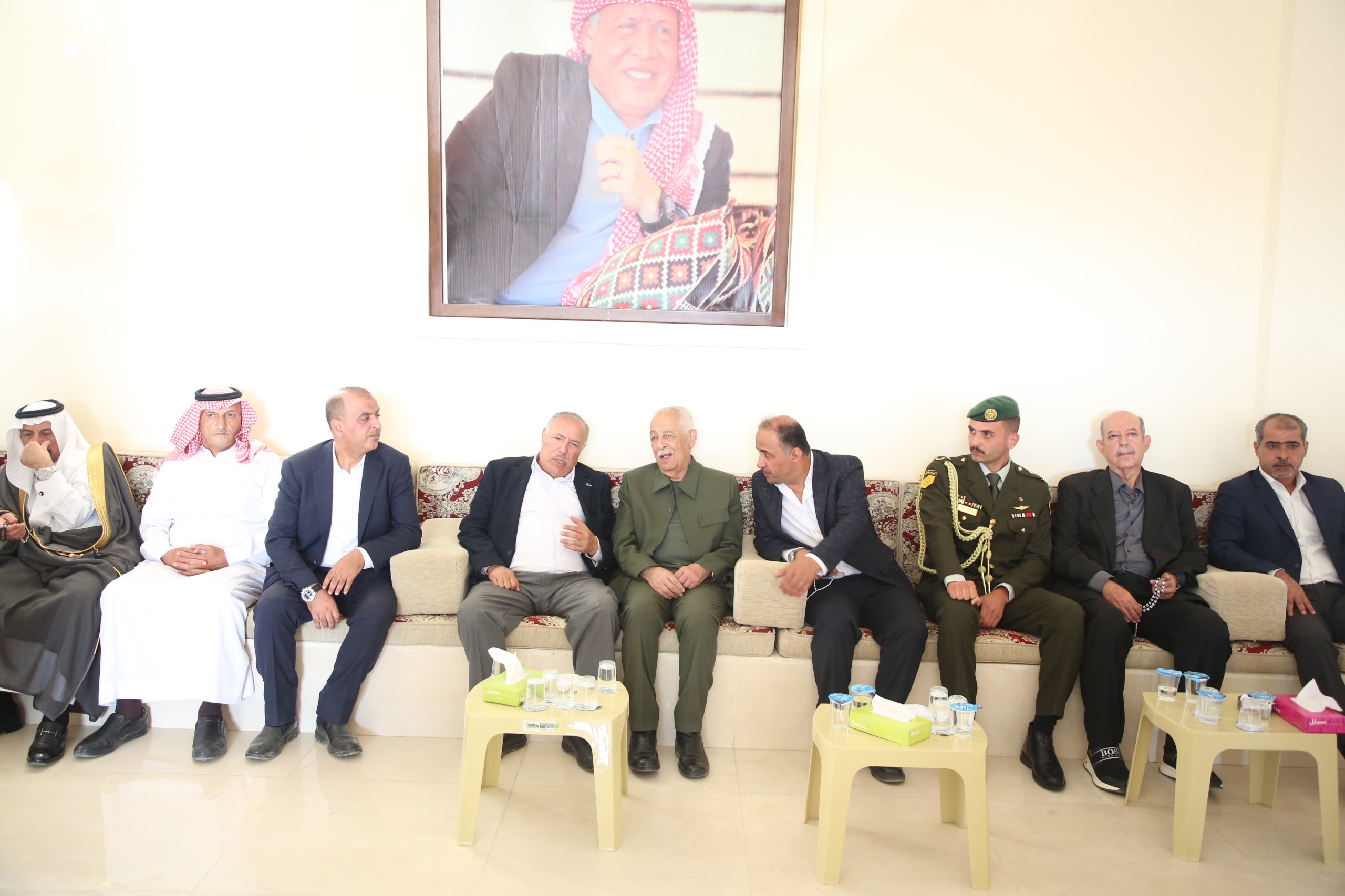 مندوبا عن الملك وولي العهد...العيسوي يعزي عشيرة الزبن/ بني صخر