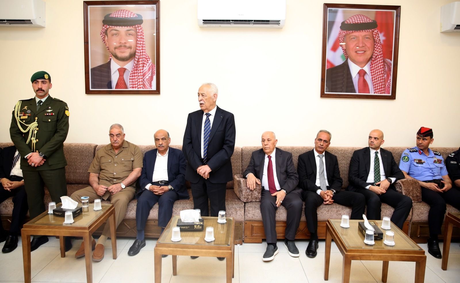 مندوبا عن الملك وولي العهد... العيسوي يعزي الدويري والخصاونة والمقابلة وبوران