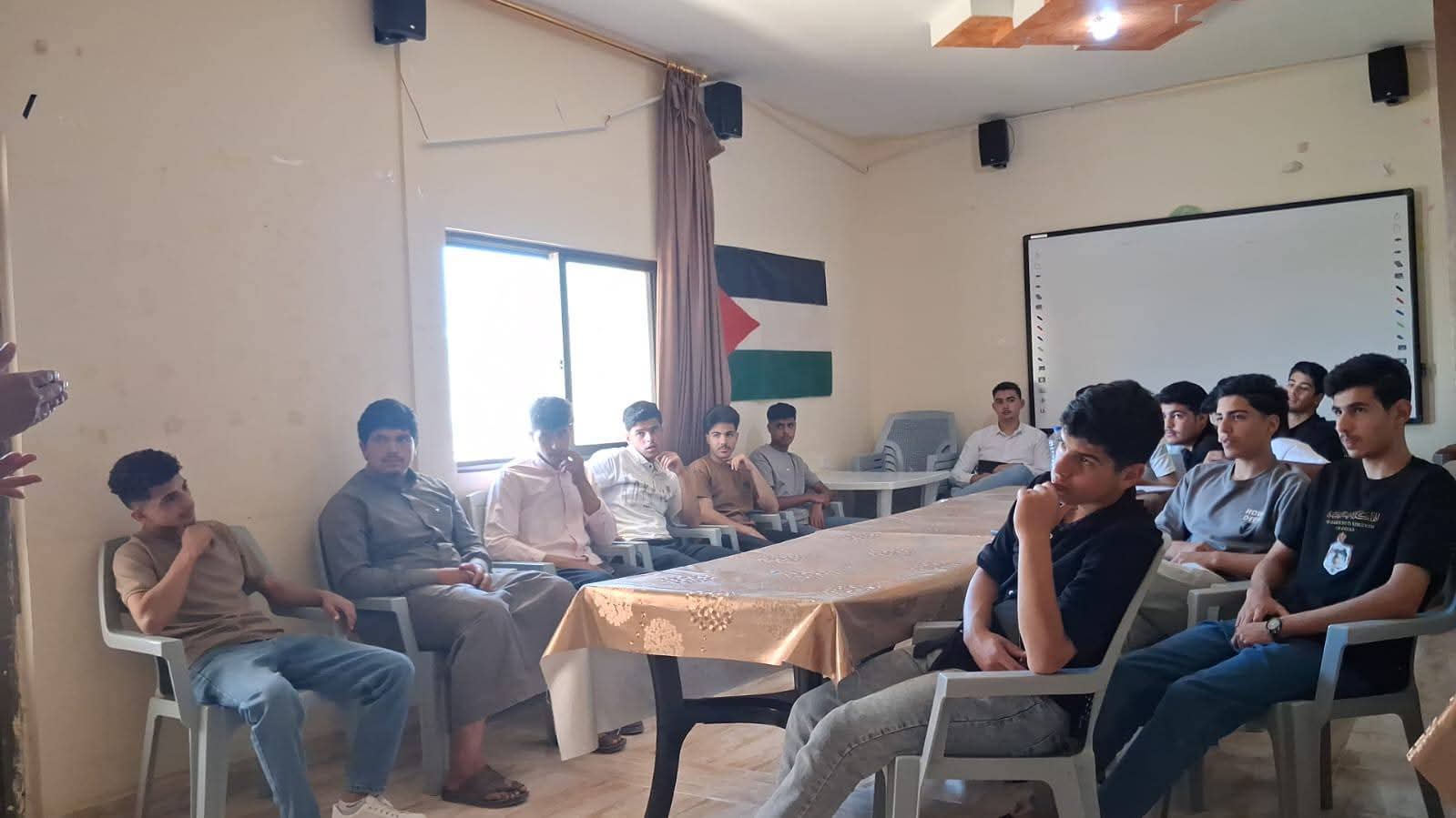 محاضرة توعوية بعنوان "لا تختار هالطريق" في الكرك