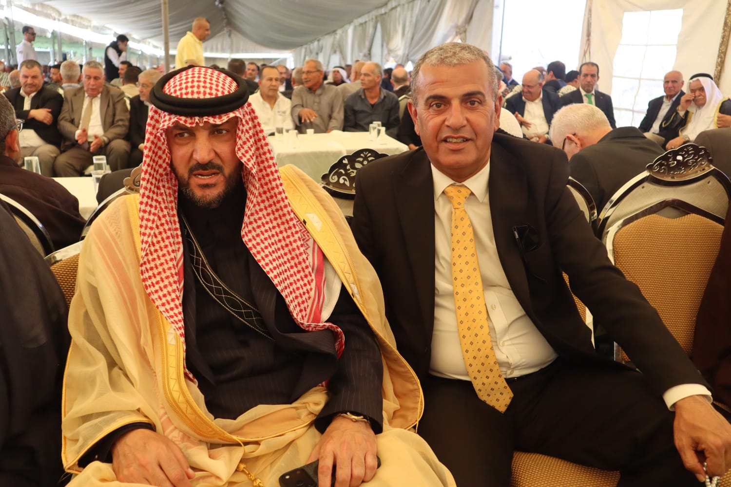 الباشا سليمان علي الغنيمات (أبو خلدون) يقيم مأدبة غداء احتفاء بزفاف نجله الدكتور معتز (صور)