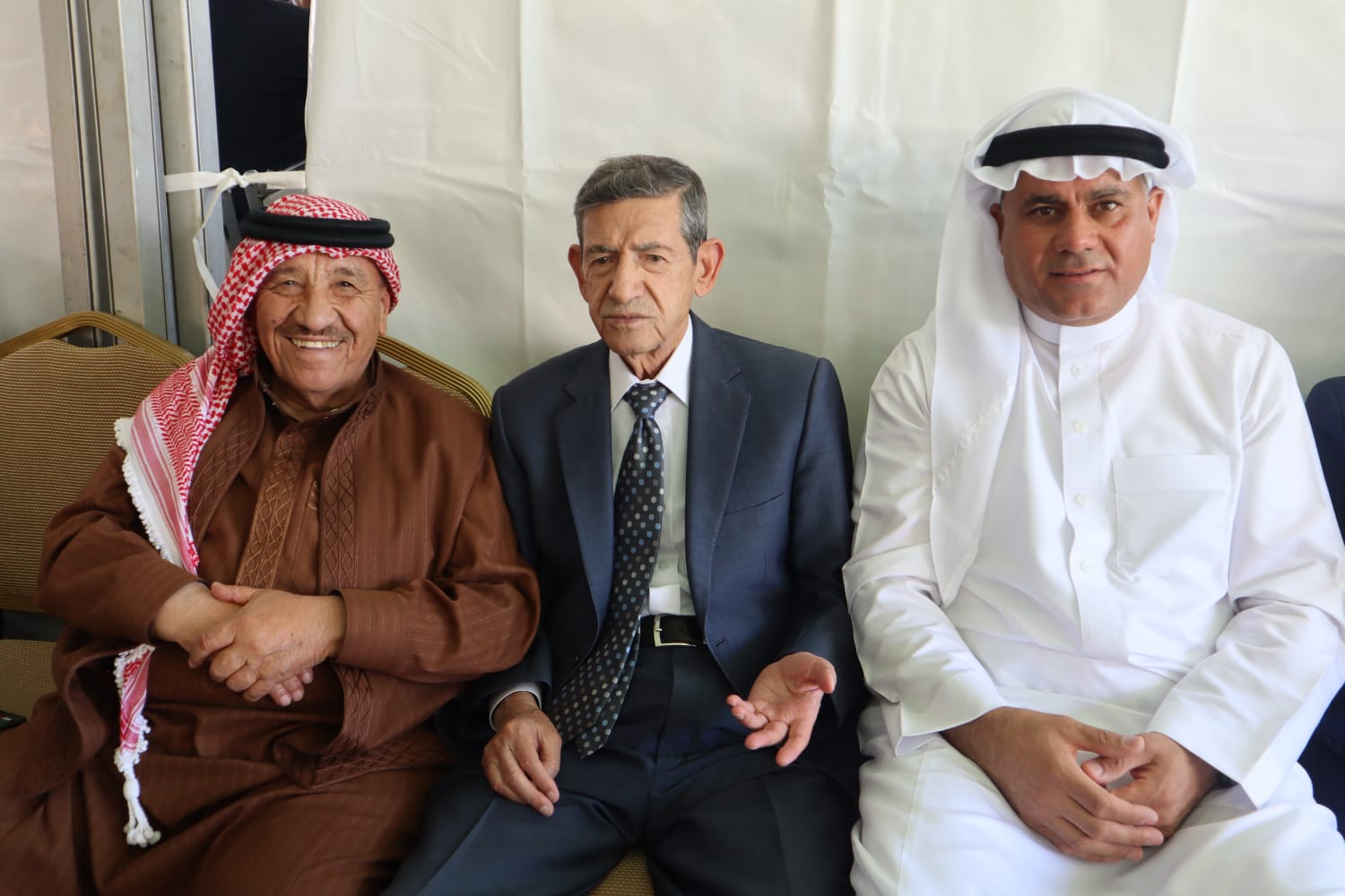 الباشا سلمان علي الغنيمات (أبو خلدون) يقيم مأدبة غداء احتفاء بزفاف نجله الدكتور معتز (صور)