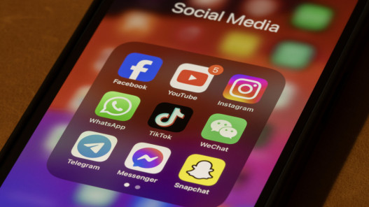صورة حول : بريطانيا تتجه لحظر مواقع التواصل الاجتماعي على من هم دون 16 عاماً بريطانيا تتجه لحظر مواقع التواصل الاجتماعي على من هم دون 16 عاماً