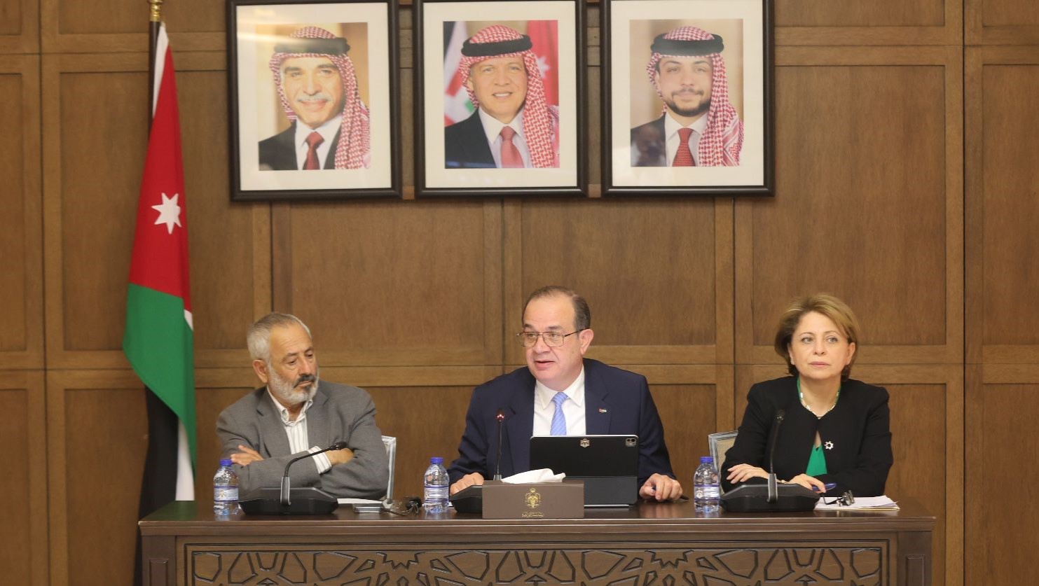 صورة حول : البلبيسي تفتتح برنامج الذكاء الاصطناعي للقيادات الحكومية البلبيسي تفتتح برنامج الذكاء الاصطناعي للقيادات الحكومية