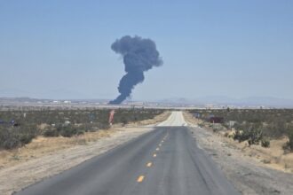 مقتل 8 أشخاص إثر تحطم قاذفة أميركية من طراز B-52 بعد إقلاعها