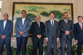 نقابة المهندسين الزراعيين والسفير الصيني يبحثان تعزيز التعاون الزراعي والتقني