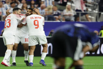 النشامى يودعون كأس العالم بخسارة أمام الأرجنتين.. والتعمري يسجل هدفًا تاريخيًا