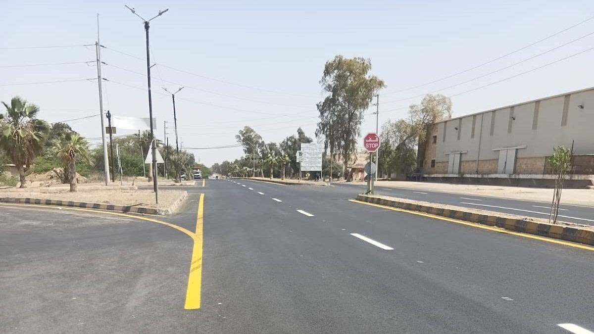 صورة حول : الأشغال: إنجاز صيانة أجزاء بطريق دير علا ومثلث المصري الأشغال: إنجاز صيانة أجزاء بطريق دير علا ومثلث المصري