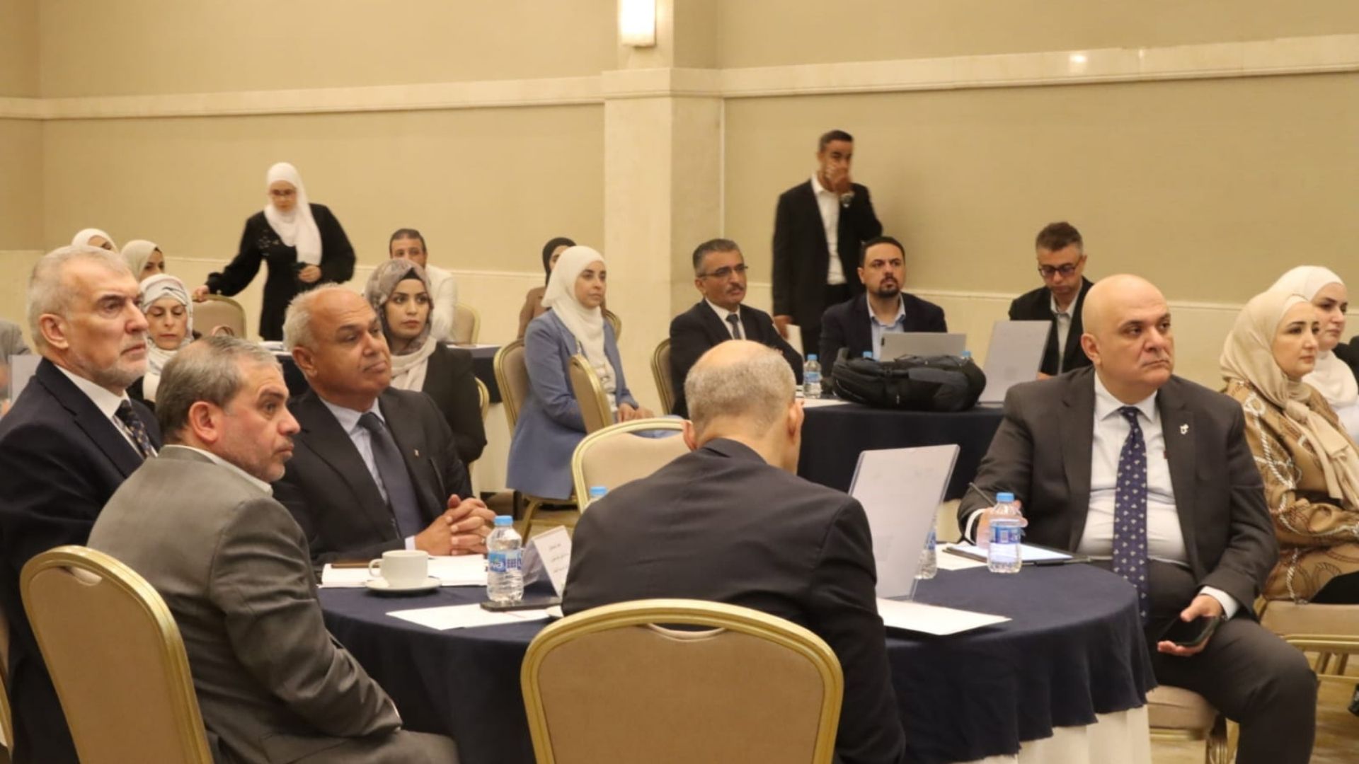 صورة حول : جلسة تشاورية لتحديد معايير الوظائف عالية الجودة في الأردن جلسة تشاورية لتحديد معايير الوظائف عالية الجودة في الأردن