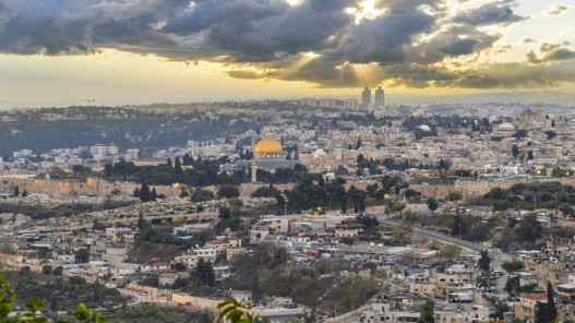 البرلمان العربي: الاحتلال يقود مشروعاً لتصفية القضية الفلسطينية