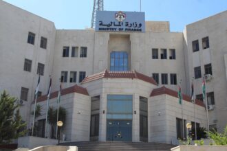3.3 مليار دينار الإيرادات المحلية في الثلث الأول من العام