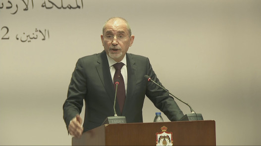 صورة حول : الصفدي: احترام سيادة الدول العربية وعدم التدخل في شؤونها أساس العلاقات مع إيران الصفدي: احترام سيادة الدول العربية وعدم التدخل في شؤونها أساس العلاقات مع إيران