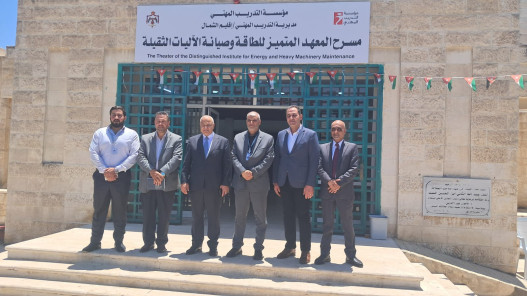 صورة حول : البكار: أولوية الحكومة تشغيل الأردنيين وتمكين الشباب بالمهن المطلوبة البكار: أولوية الحكومة تشغيل الأردنيين وتمكين الشباب بالمهن المطلوبة