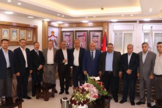 محافظ إربد يؤكد دعم القطاع التجاري وتحفيز الاستثمار
