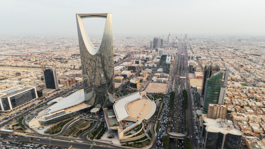 صورة حول : السعودية تبدأ باستقبال طلبات تملك الأجانب للعقارات السعودية تبدأ باستقبال طلبات تملك الأجانب للعقارات