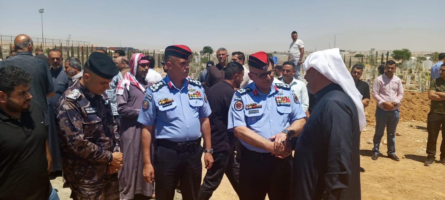 صورة حول : تشييع جثمان الرقيب ماجد محمد منصور الحردان تشييع جثمان الرقيب ماجد محمد منصور الحردان