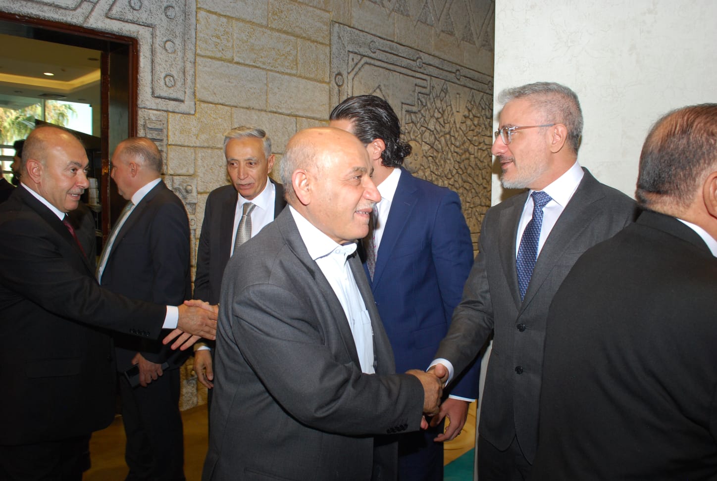 بالصور.. ال البكار وال هاها نسايب الخصاونة طلب والعيسوي لبى