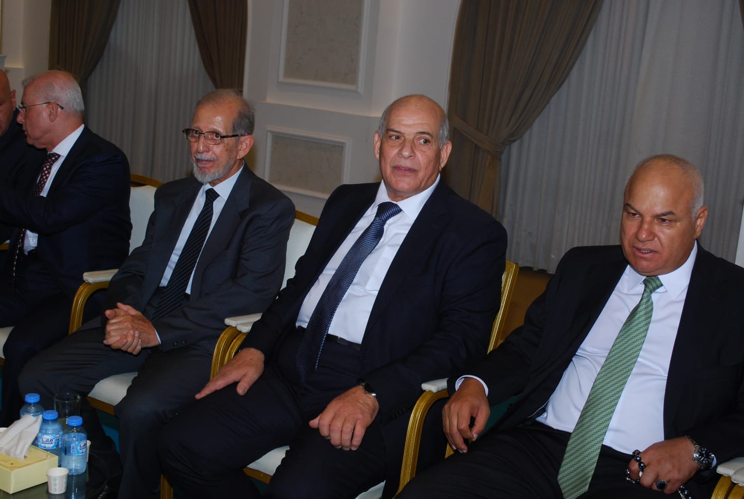 بالصور.. ال البكار وال هاها نسايب الخصاونة طلب والعيسوي لبى