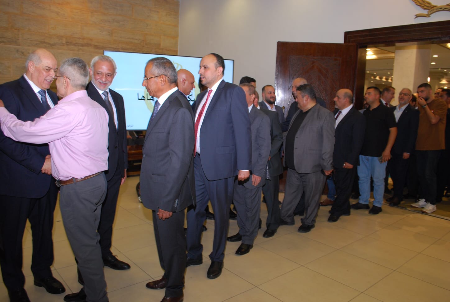 بالصور.. ال البكار وال هاها نسايب الخصاونة طلب والعيسوي لبى