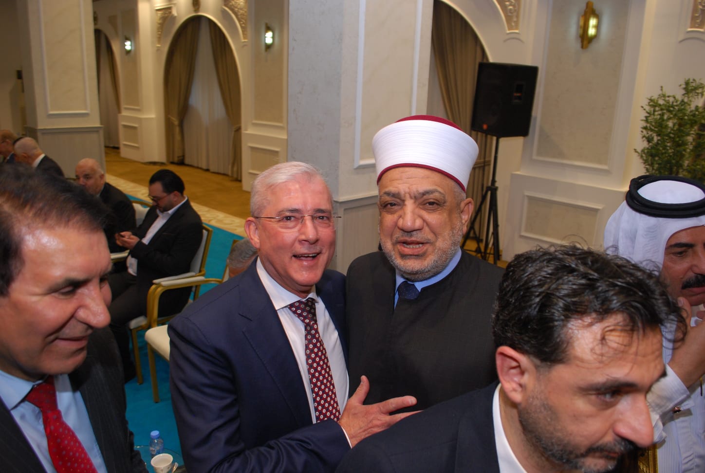 بالصور.. ال البكار وال هاها نسايب الخصاونة طلب والعيسوي لبى