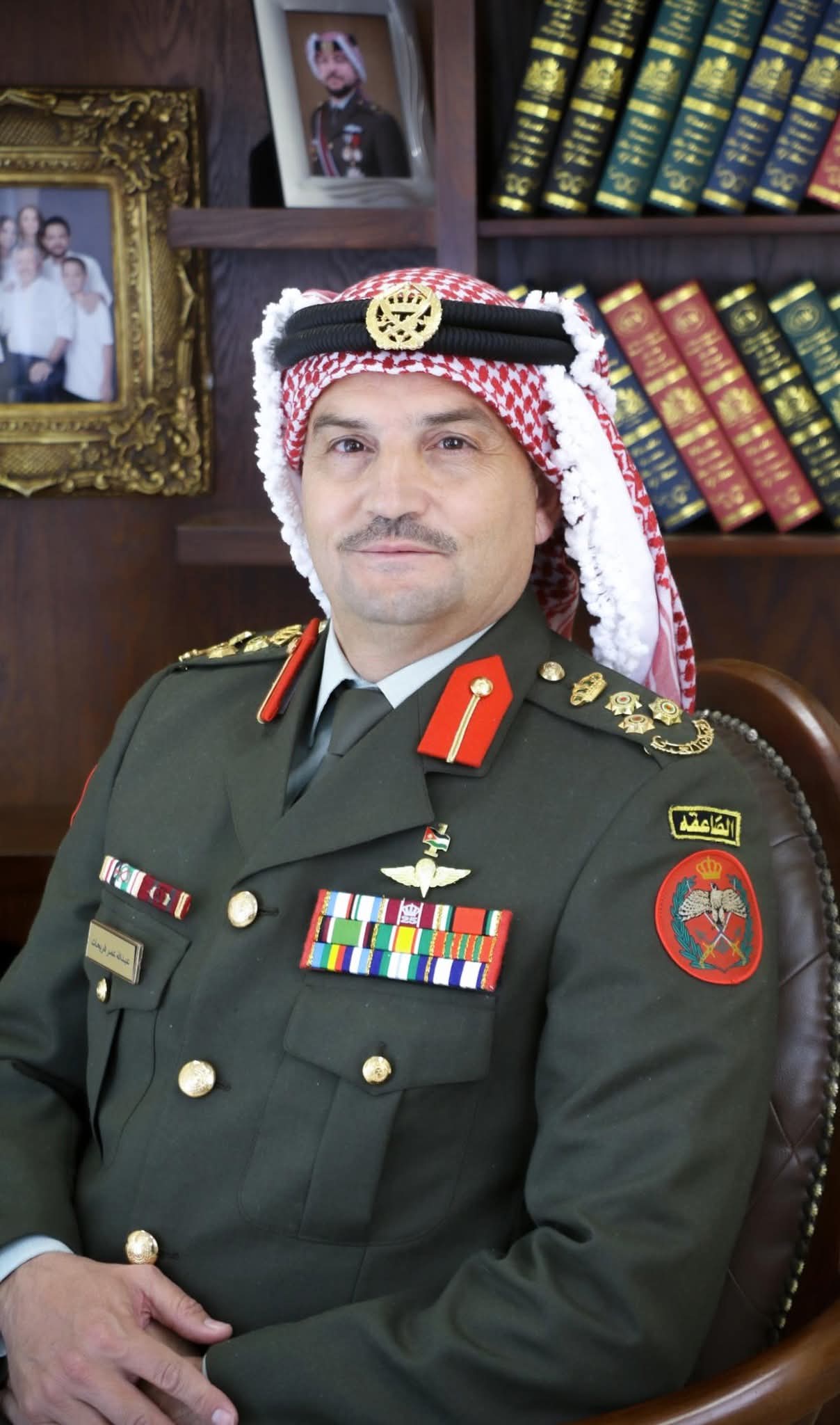صورة حول : تهنئة للعميد الركن عبدالله خزاعي الفريحات بمناسبة الترفيع تهنئة للعميد الركن عبدالله خزاعي الفريحات بمناسبة الترفيع