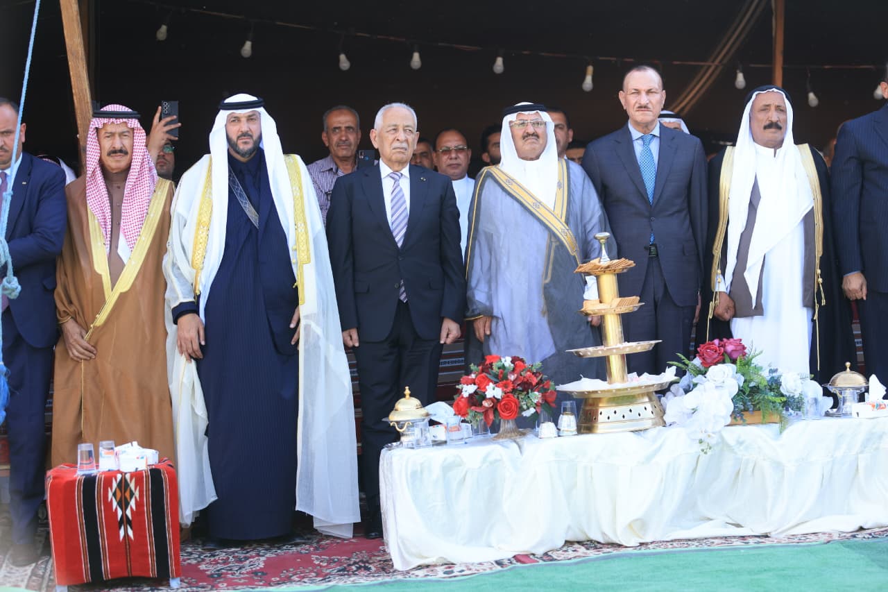 رئيس الديوان الملكي يرعى حفل عشيرة الحويان بالذكرى الثمانين للاستقلال (صور)