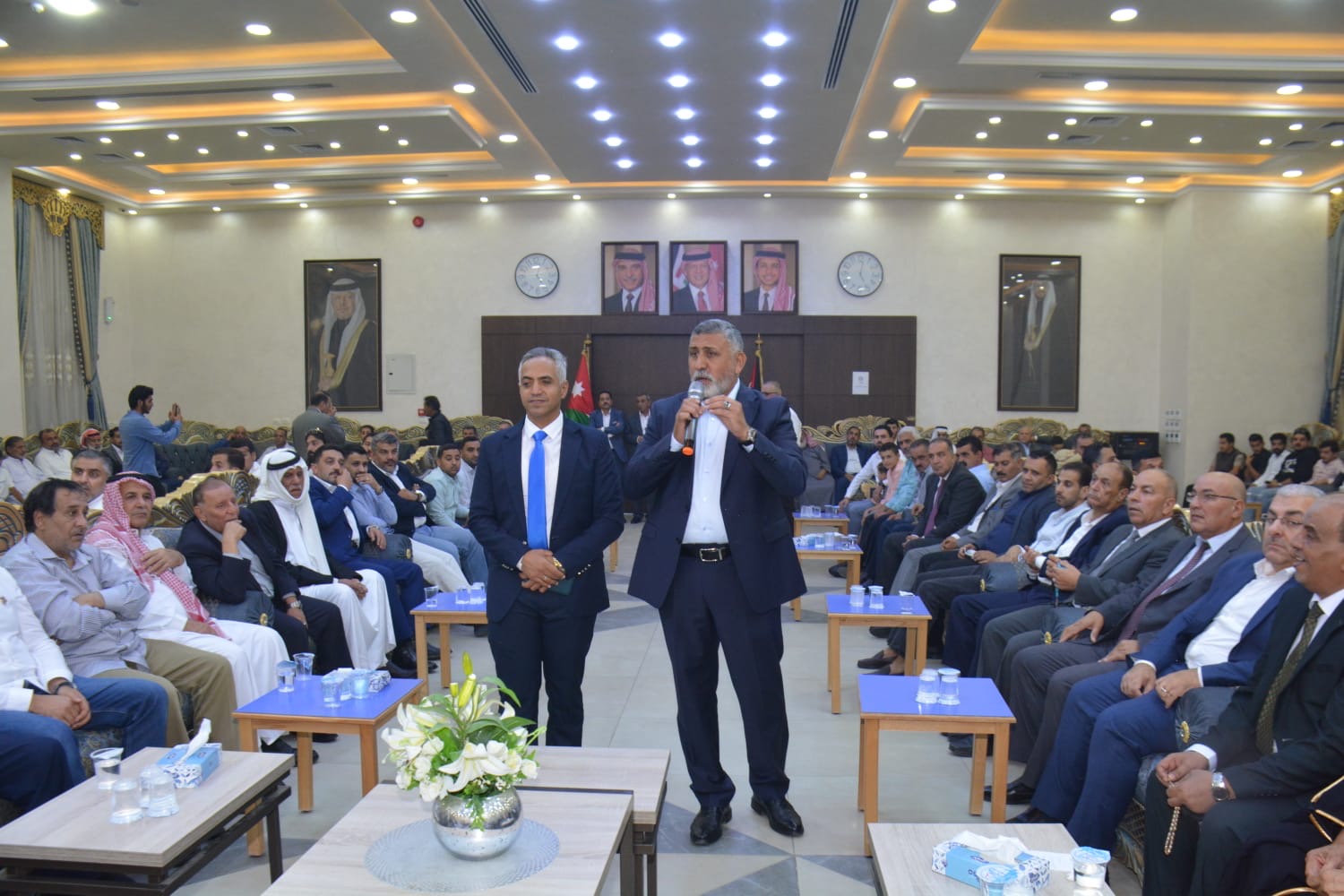 العدوان والعموش نسايب …… العدوان طلب والقلاب أعطى