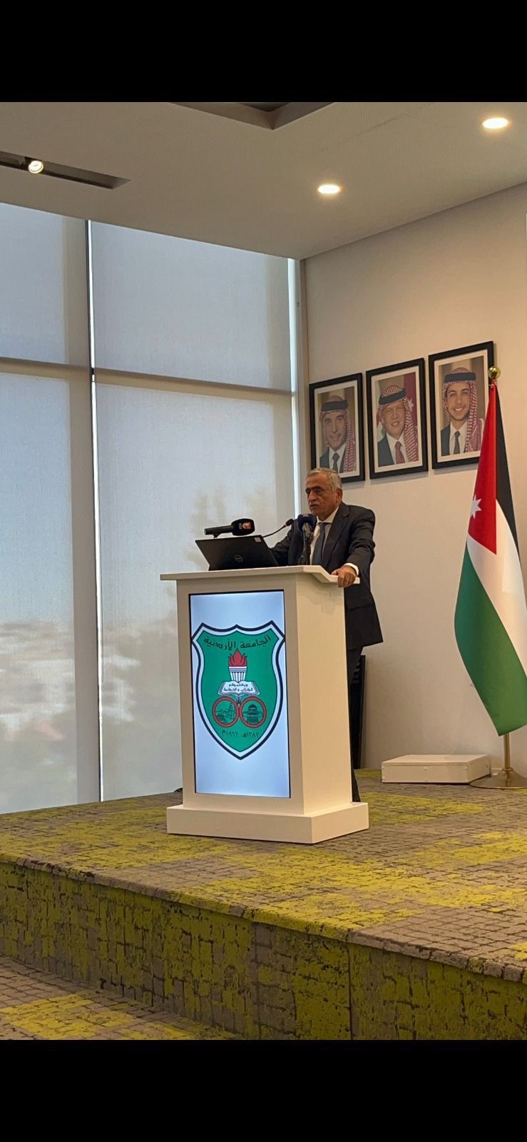 صورة حول : جيلي الأردن ترعى معرض البحوث والمشاريع الاستقصائية لطلبة الدبلوم العالي لإعداد المعلمين في الجامعة الأردنية جيلي الأردن ترعى معرض البحوث والمشاريع الاستقصائية لطلبة الدبلوم العالي لإعداد المعلمين في الجامعة الأردنية