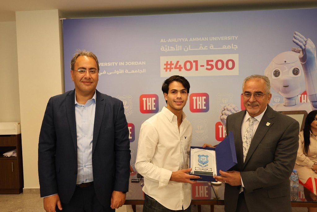 بالصور ... عمان الأهلية تحتفي بطلبتها المتميزين في مختلف المجالات وتكرّمهم تقديراً لإنجازاتهم
