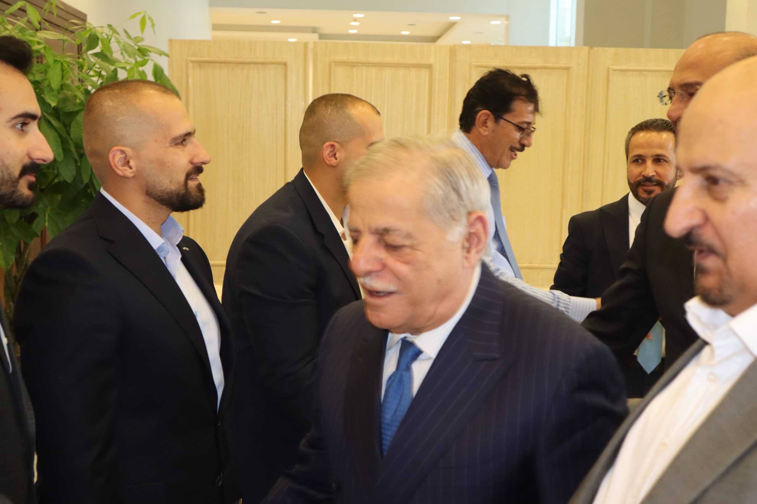 حداد و أبو طويلة نسايب .. عطية طلب و الخصاونة أجاب
