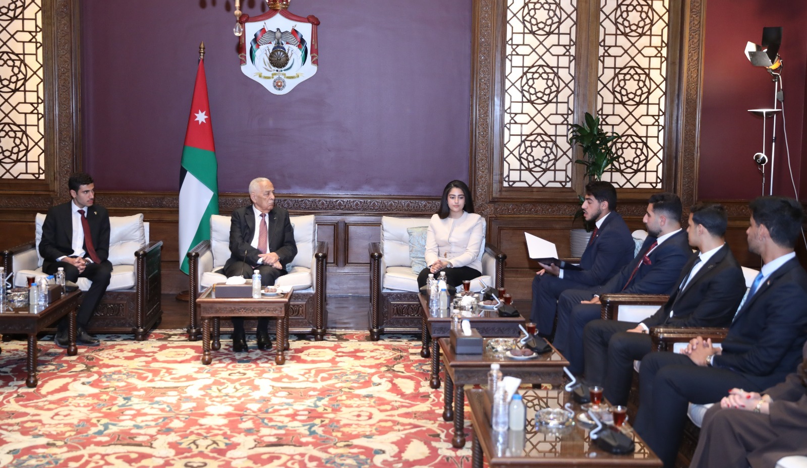 العيسيوي يلتقي وفدا من جمعية طلاب الصيدلة الأردنية