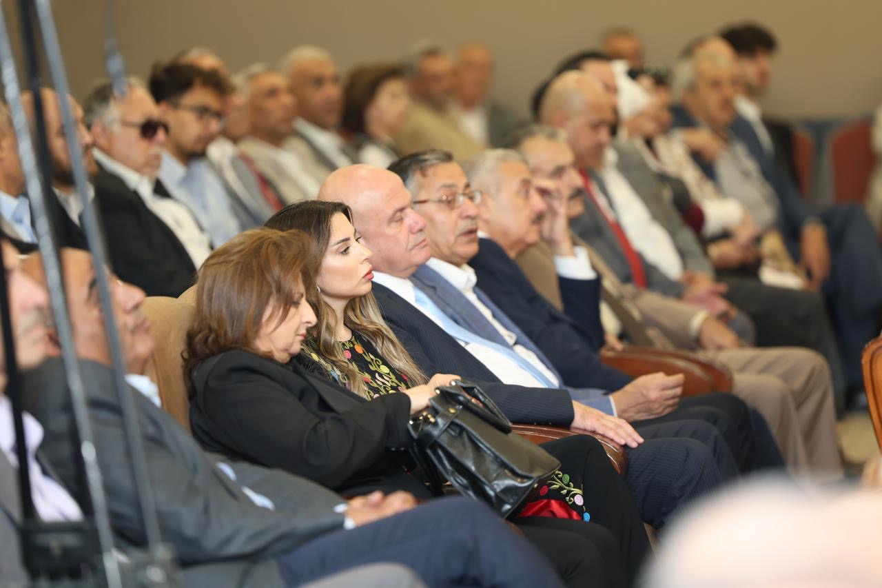 بالصور.. حفل اشهار كتاب «ما هذه الفوضى الموجودة على مكتبك؟» للكاتب ماجد جورج أبو عطا