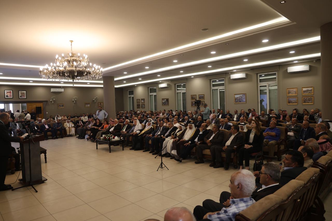 بالصور.. حفل اشهار كتاب «ما هذه الفوضى الموجودة على مكتبك؟» للكاتب ماجد جورج أبو عطا