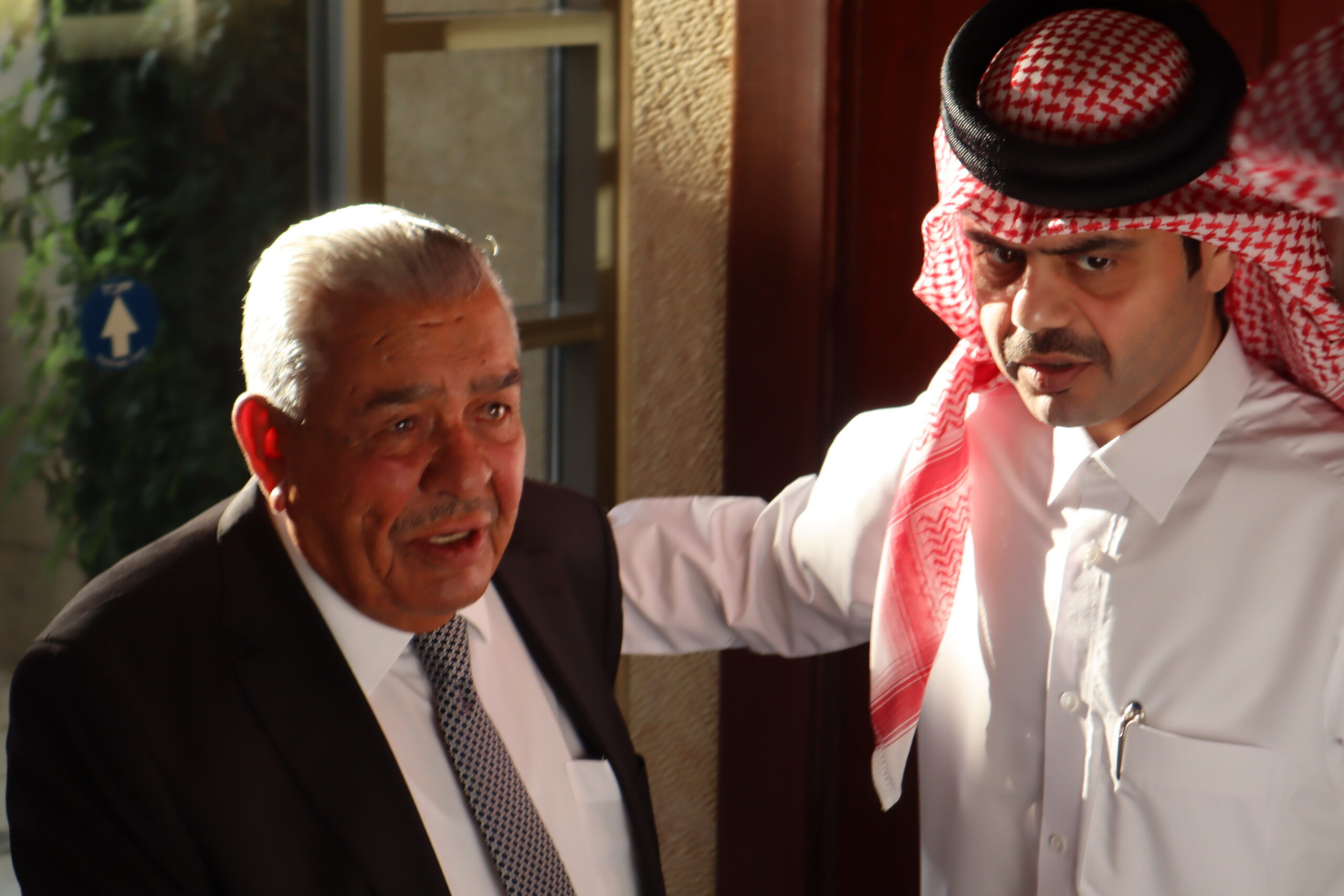 سفارة قطر في الأردن تستقبل المعزين بوفاة الأمير الوالد الشيخ حمد بن خليفة آل ثاني