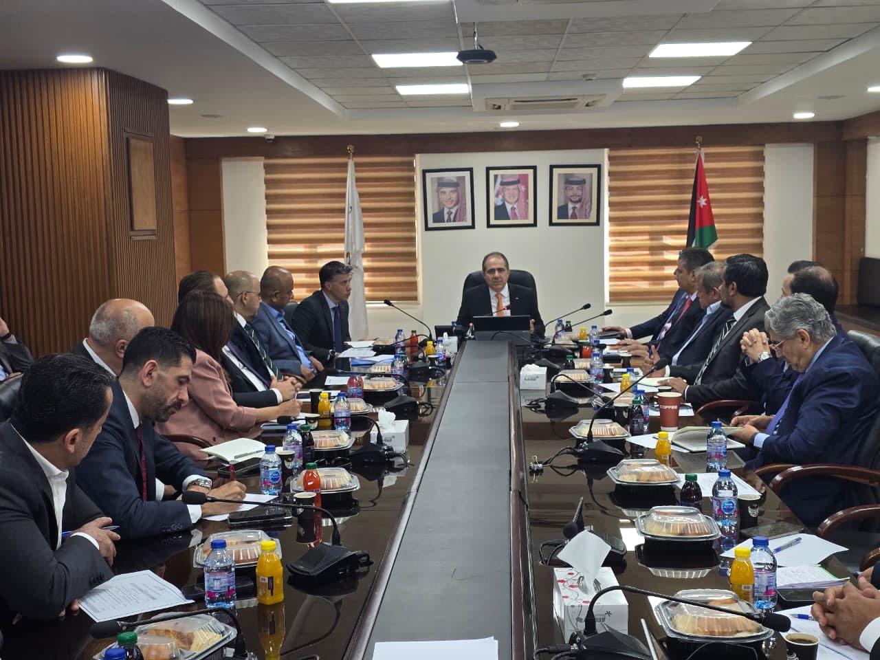 وزير الاستثمار يلتقي مطوري المناطق التنموية ويؤكد: تطوير البيئة التنظيمية يعزز تنافسية الأردن الاستثمارية