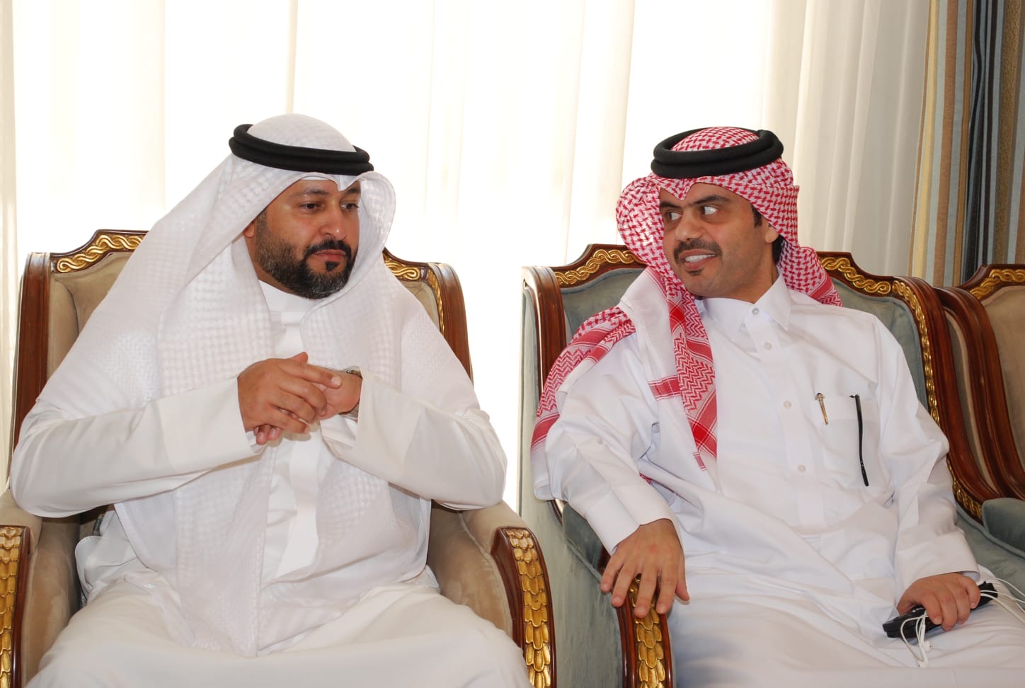 سفارة قطر في الأردن تستقبل المعزين بوفاة الأمير الوالد الشيخ حمد بن خليفة آل ثاني