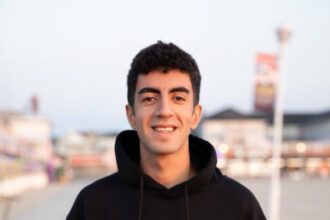 عبدالله الطراونة يكتب: أمام الكاميرا... هل يبقى الإنسان كما هو؟