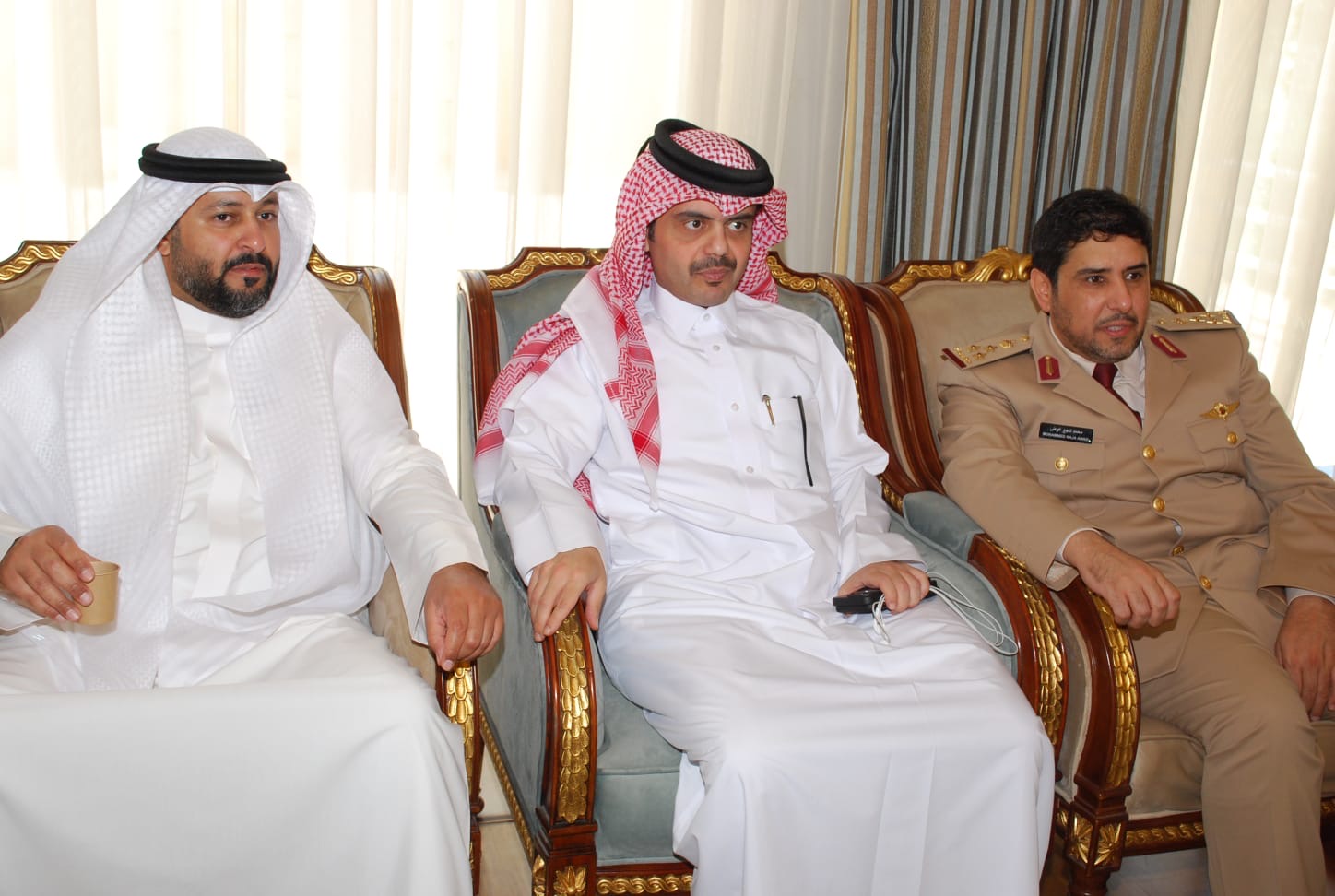 سفارة قطر في الأردن تستقبل المعزين بوفاة الأمير الوالد الشيخ حمد بن خليفة آل ثاني
